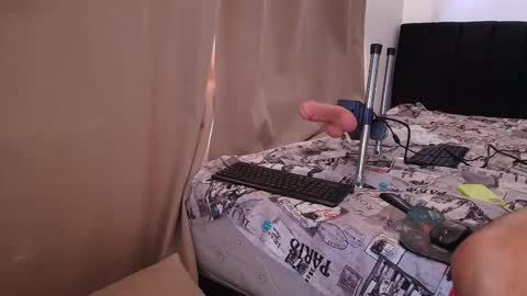 Snapshot of emmi_11 chatting on November 27, 2025, 2:19 pm emmi_11 online show from November 27, 2025, 2:19 pm