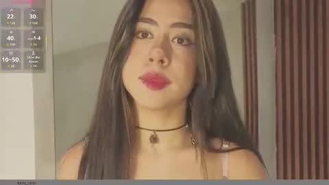 Snapshot of emmi_collins chatting on June 19, 2026, 7:39 pm emmi_collins online show from June 19, 2026, 7:39 pm