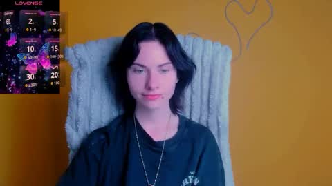 Snapshot of emmi_rossum chatting on May 2, 2026, 11:26 am Emmi online show from May 2, 2026, 11:26 am