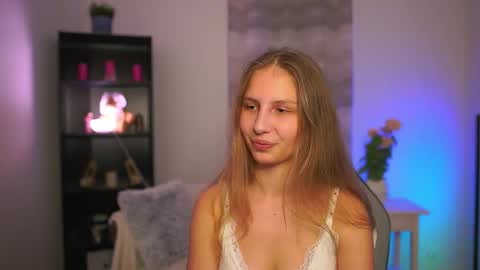 Emmie online show from March 12, 2026, 7:53 pm