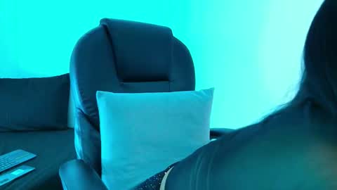 Emmie online show from October 28, 2025, 8:44 pm