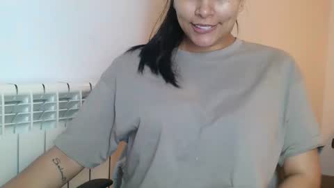 emmie online show from October 22, 2025, 7:52 am