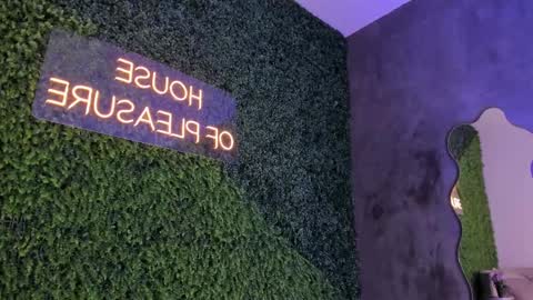 Emmiily online show from March 11, 2025, 6:10 am