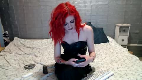 Emmily000 online show from May 3, 2026, 10:16 pm