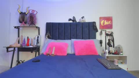          online show from December 11, 2024, 11:51 am