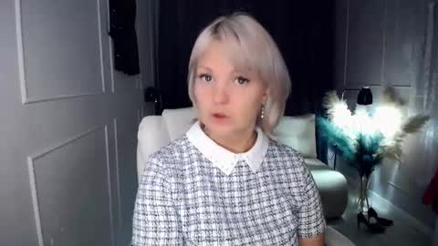 emmmam online show from November 18, 2025, 7:18 pm