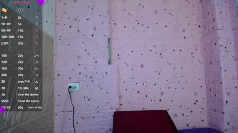 emmy_durant online show from December 3, 2025, 7:23 pm