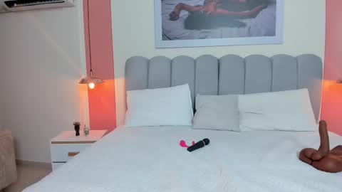 Snapshot of emmyboyd chatting on February 27, 2026, 12:05 pm Emma online show from February 27, 2026, 12:05 pm