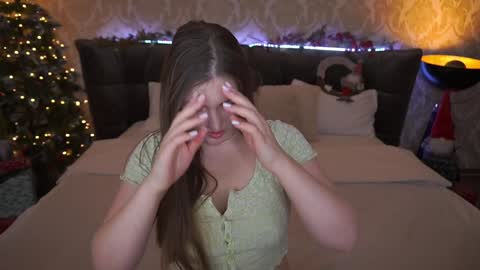 E M M Y online show from December 25, 2024, 6:52 am