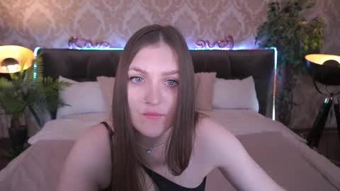 E M M Y online show from February 25, 2025, 6:47 am