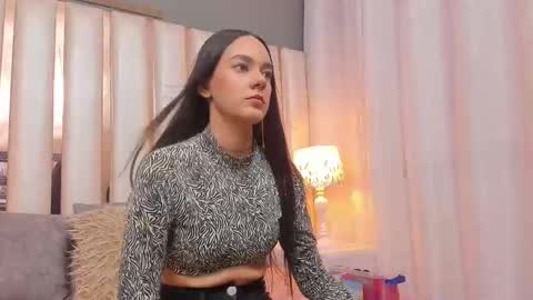 Snapshot of emmycruzz chatting on May 16, 2026, 7:23 pm emmy online show from May 16, 2026, 7:23 pm