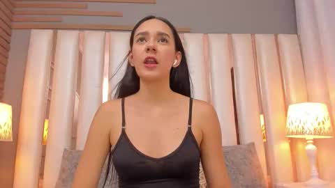 Snapshot of emmycruzz chatting on May 26, 2026, 7:10 pm emmy online show from May 26, 2026, 7:10 pm