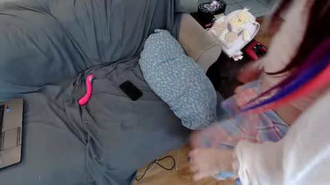 Snapshot of emodream1998media chatting on February 25, 2025, 2:47 am EmoDream1998 online show from February 25, 2025, 2:47 am