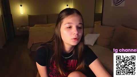 Snapshot of emory_john chatting on November 29, 2025, 7:55 am Emory John online show from November 29, 2025, 7:55 am