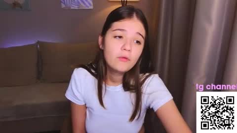 Snapshot of emory_john chatting on December 16, 2025, 4:28 am Emory John online show from December 16, 2025, 4:28 am