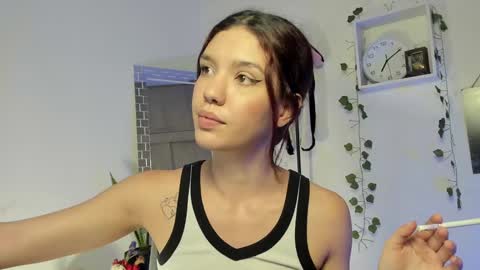 Snapshot of emperatriiiz chatting on January 11, 2025, 12:12 am Emperatriz online show from January 11, 2025, 12:12 am