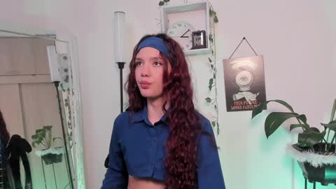 Snapshot of emperatriiiz chatting on January 17, 2025, 8:11 pm Emperatriz online show from January 17, 2025, 8:11 pm