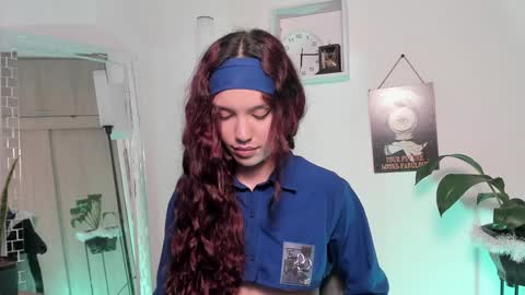 Snapshot of emperatriiiz chatting on January 17, 2025, 11:18 pm Emperatriz online show from January 17, 2025, 11:18 pm