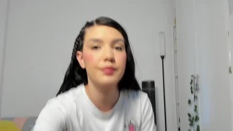 Snapshot of emperatriiiz chatting on November 23, 2025, 5:35 pm Emperatriz online show from November 23, 2025, 5:35 pm