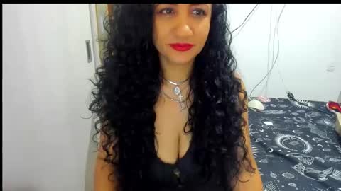 Snapshot of emperatriztapia chatting on October 22, 2025, 10:42 pm emperatriztapia online show from October 22, 2025, 10:42 pm