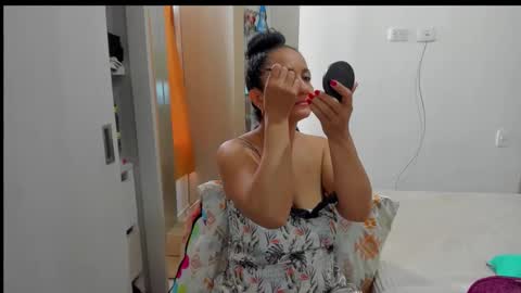 Snapshot of emperatriztapia chatting on November 28, 2025, 12:19 pm emperatriztapia online show from November 28, 2025, 12:19 pm