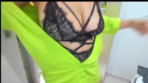 emperatriztapia online show from February 13, 2026, 12:50 am