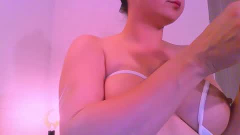 Snapshot of empierce chatting on April 30, 2026, 8:04 pm M online show from April 30, 2026, 8:04 pm