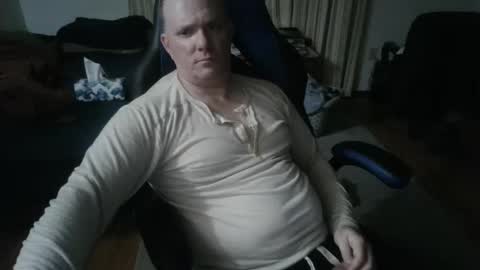 Snapshot of emsguy1 chatting on March 23, 2026, 3:43 am Matt online show from March 23, 2026, 3:43 am