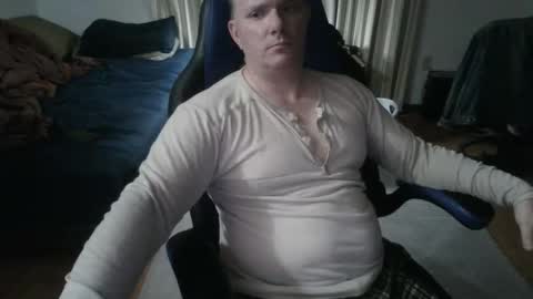 Snapshot of emsguy1 chatting on April 6, 2026, 3:59 am Matt online show from April 6, 2026, 3:59 am