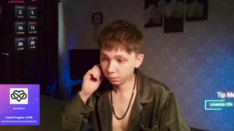 emveeboy96 online show from April 20, 2026, 8:17 am