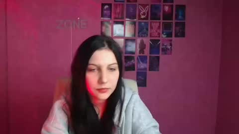 Emma online show from November 14, 2025, 6:28 pm