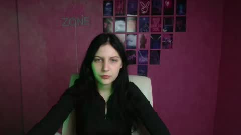 Emma online show from November 18, 2025, 6:45 pm