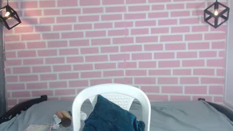 Snapshot of emy_0 chatting on January 25, 2025, 7:28 pm Emy online show from January 25, 2025, 7:28 pm