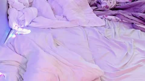 Emy online show from March 2, 2025, 12:11 pm