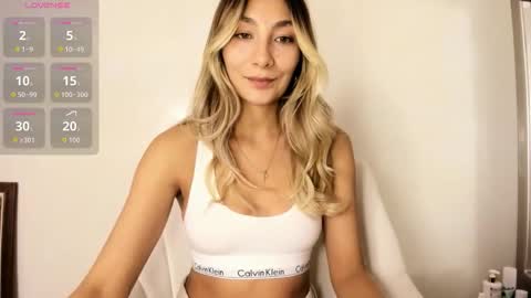 emyconneer online show from November 17, 2025, 10:48 pm