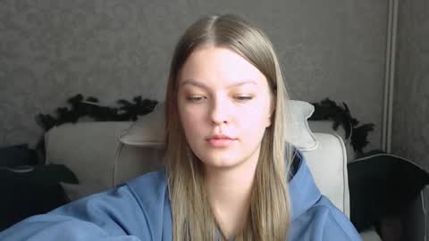 Snapshot of emysway chatting on January 31, 2025, 2:07 pm EmySway online show from January 31, 2025, 2:07 pm