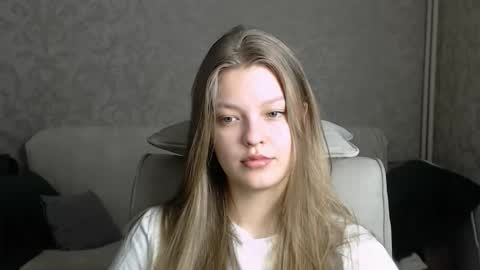 Snapshot of emysway chatting on February 14, 2025, 1:13 am EmySway online show from February 14, 2025, 1:13 am