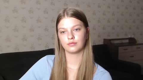 Snapshot of emysway chatting on March 11, 2025, 8:20 pm EmySway online show from March 11, 2025, 8:20 pm