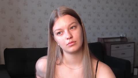 Snapshot of emysway chatting on October 5, 2025, 7:07 am EmySway online show from October 5, 2025, 7:07 am