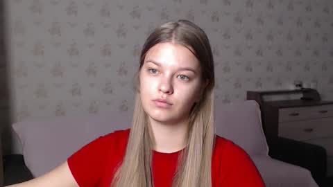 Snapshot of emysway chatting on November 8, 2025, 2:12 am EmySway online show from November 8, 2025, 2:12 am