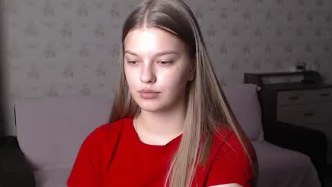 Snapshot of emysway chatting on November 27, 2025, 12:07 pm EmySway online show from November 27, 2025, 12:07 pm