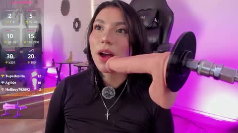 Snapshot of emywilliams25 chatting on July 8, 2026, 6:34 pm Emy Williams online show from July 8, 2026, 6:34 pm
