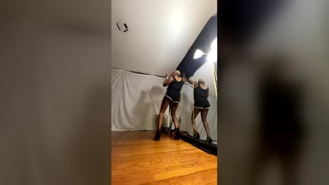 enaioandonly online show from April 29, 2026, 6:28 am