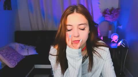 enchanted_bella online show from November 12, 2025, 1:55 pm