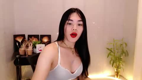 enchantress_mia03 online show from May 31, 2026, 4:09 am
