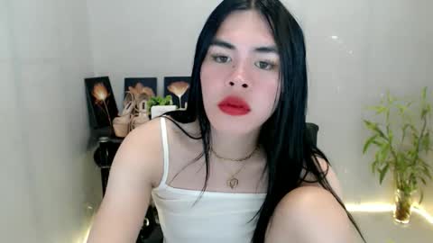 enchantress_mia03 online show from June 11, 2026, 6:44 am