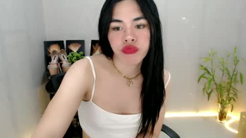 enchantress_mia03 online show from June 16, 2026, 6:27 am