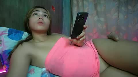 Snapshot of enchantresstgirl chatting on May 25, 2026, 1:33 am Nikki Shane online show from May 25, 2026, 1:33 am