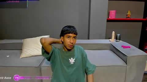 Snapshot of ender_h0tt chatting on May 3, 2026, 2:23 pm Ender online show from May 3, 2026, 2:23 pm