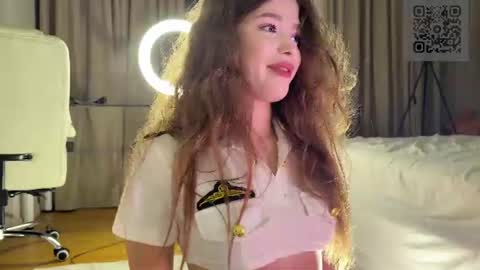 Snapshot of endlessmia chatting on July 10, 2026, 9:39 pm Mia online show from July 10, 2026, 9:39 pm